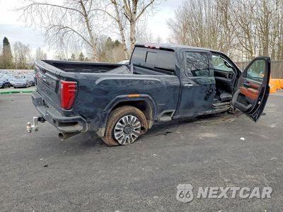 Trzecie zdjęcie samochodu z tyłu: 2024 GMC SIERRA K3500 DENALI ULTIMATE VIN:1GT49YEY9RF278538 - miniatura