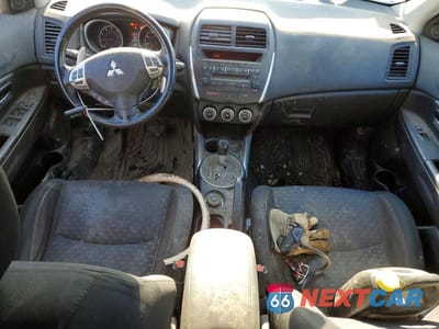 Zdjęcie 8 z 12 samochodu: 2011 MITSUBISHI OUTLANDER SPORT SE VIN:JA4AR4AU5BZ005383 - miniatura