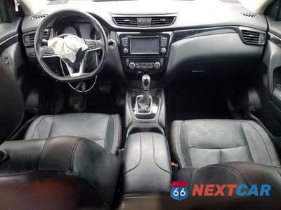 Zdjęcie 8 z 14 samochodu: 2018 NISSAN ROGUE SPORT SL VIN:JN1BJ1CR2JW252033 - miniatura