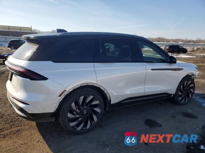 Trzecie zdjęcie samochodu z tyłu: 2024 LINCOLN NAUTILUS RESERVE VIN:5LMPJ8K47RJ839735 - miniatura