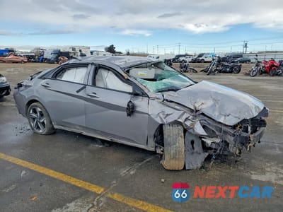 Czwarte zdjęcie samochodu z boku: 2023 HYUNDAI ELANTRA SEL VIN:KMHLS4AG4PU517245 - miniatura