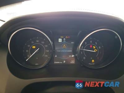 Zdjęcie 9 z 13 samochodu: 2018 JAGUAR E-PACE S VIN:SADFJ2FX2J1Z09462 - miniatura