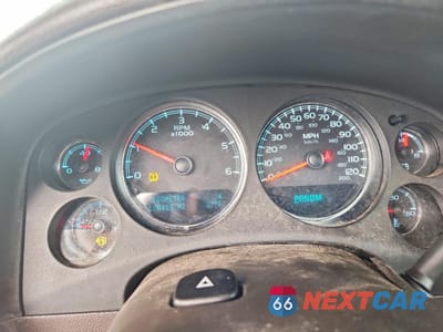 Zdjęcie 9 z 13 samochodu: 2014 GMC YUKON XL DENALI VIN:1GKS2MEF7ER220976 - miniatura