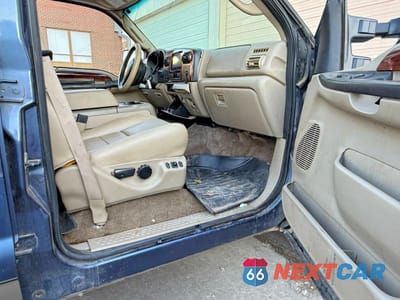 Piąte zdjęcie samochodu w środku: 2006 FORD F350 SUPER DUTY VIN:1FTWW32P86EA59281 - miniatura