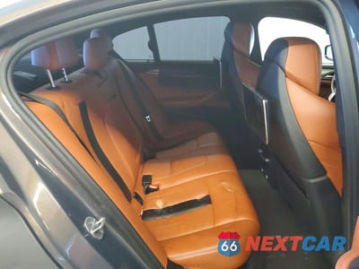 Zdjęcie 10 z 11 samochodu: 2018 BMW Motorrad M5 VIN:WBSJF0C58JB282204 - miniatura