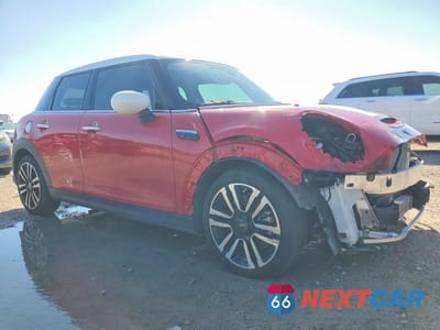 Czwarte zdjęcie samochodu z boku: 2024 MINI COOPER S VIN:WMW53DK00R2V50914 - miniatura