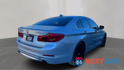 Czwarte zdjęcie samochodu z boku: 2019 BMW 530 I VIN:WBAJA5C51KBX87048 - miniatura