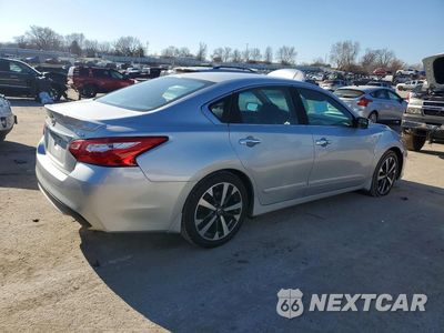 Trzecie zdjęcie samochodu z tyłu: 2016 NISSAN ALTIMA 2.5 SR VIN:1N4AL3AP7GC118988 - miniatura