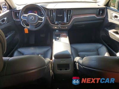 Zdjęcie 8 z 13 samochodu: 2023 VOLVO XC60 PLUS VIN:YV4L12RN7P1375177 - miniatura