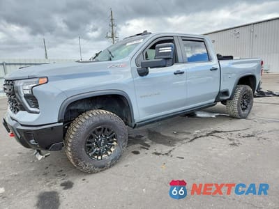 2025 CHEVROLET SILVERADO K2500 ZR2 1GC4KYE75SF159175 - główne zdjęcie licytacji z USA - miniatura