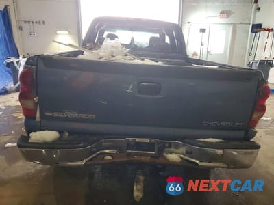 Zdjęcie 6 z 12 samochodu: 2005 CHEVROLET SILVERADO K1500 VIN:1GCEK19B95E307218 - miniatura