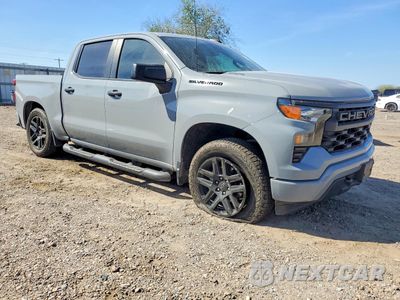 Czwarte zdjęcie samochodu z boku: 2024 CHEVROLET SILVERADO C1500 CUSTOM VIN:3GCPABEK7RG378326 - miniatura
