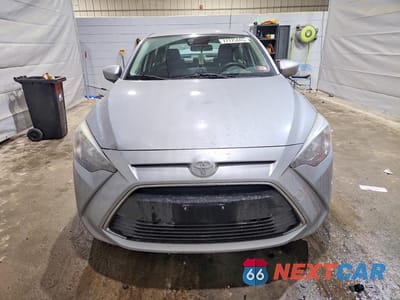 Piąte zdjęcie samochodu w środku: 2017 TOYOTA YARIS IA VIN:3MYDLBYV8HY159226 - miniatura
