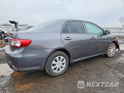Trzecie zdjęcie samochodu z tyłu: 2013 TOYOTA COROLLA L VIN:2T1BU4EEXDC119128 - miniatura