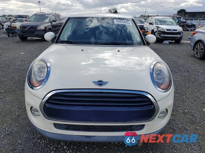 Piąte zdjęcie samochodu w środku: 2016 MINI COOPER VIN:WMWXU1C51G2D11502 - miniatura