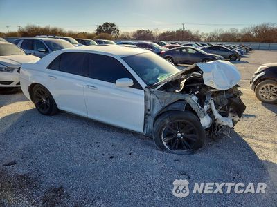 Czwarte zdjęcie samochodu z boku: 2015 CHRYSLER 300 LIMITED VIN:2C3CCAAG0FH849298 - miniatura
