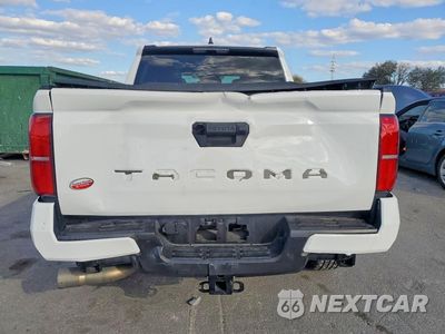 Zdjęcie 6 z 11 samochodu: 2024 TOYOTA TACOMA DOUBLE CAB VIN:3TMKB5FN5RM023819 - miniatura