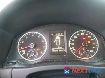 Zdjęcie 9 z 13 samochodu: 2011 VOLKSWAGEN TIGUAN S VIN:WVGAV7AXXBW539831 - miniatura