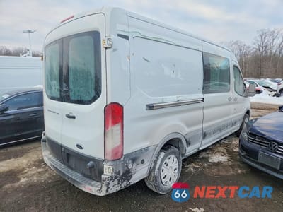 Trzecie zdjęcie samochodu z tyłu: 2016 FORD TRANSIT T-150 VIN:1FTYE2CM2GKA94413 - miniatura