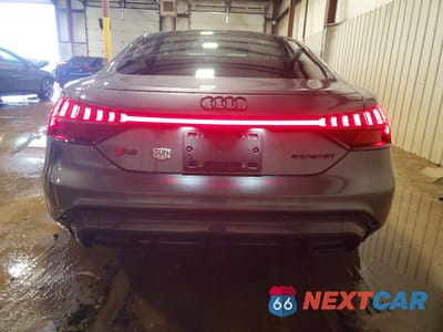 Zdjęcie 6 z 13 samochodu: 2024 AUDI RS E-TRON GT VIN:WAUBHBFW1R7901789 - miniatura