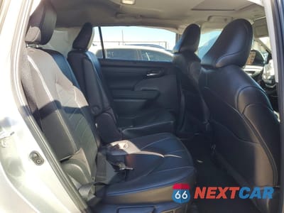 Zdjęcie 11 z 13 samochodu: 2023 TOYOTA HIGHLANDER HYBRID XLE VIN:5TDKARAH3PS019499 - miniatura