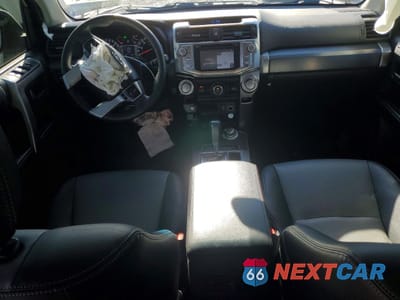 Zdjęcie 8 z 13 samochodu: 2019 TOYOTA 4RUNNER VIN:JTEBU5JR5K5663783 - miniatura