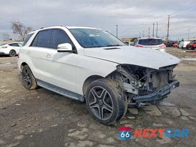 Czwarte zdjęcie samochodu z boku: 2016 MERCEDES-BENZ GLE 350 VIN:4JGDA5JB2GA768803 - miniatura