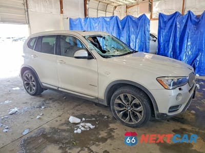 Czwarte zdjęcie samochodu z boku: 2016 BMW X3 XDRIVE28I VIN:5UXWX9C5XG0D88383 - miniatura