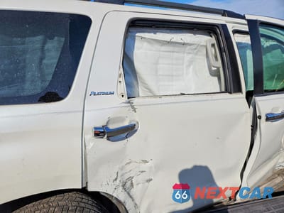 Zdjęcie 11 z 14 samochodu: 2010 TOYOTA SEQUOIA PLATINUM VIN:5TDYY5G19AS028417 - miniatura