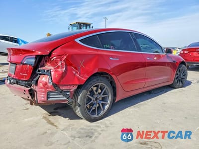 Trzecie zdjęcie samochodu z tyłu: 2019 TESLA MODEL 3 VIN:5YJ3E1EB8KF193923 - miniatura