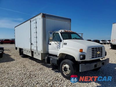 2001 CHEVROLET C6 BOX TRUCK 1GBJ6H1E61J508565 - główne zdjęcie licytacji z USA - miniatura