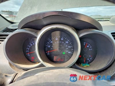 Zdjęcie 9 z 11 samochodu: 2012 KIA SOUL + VIN:KNDJT2A68C7355049 - miniatura