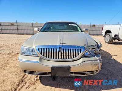 Piąte zdjęcie samochodu w środku: 2008 LINCOLN TOWN CAR SIGNATURE LIMITED VIN:2LNHM82V58X657254 - miniatura