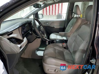 Zdjęcie 7 z 13 samochodu: 2018 TOYOTA SIENNA XLE PREMIUM 7-PASSENGER VIN:5TDDZ3DC7JS190567 - miniatura