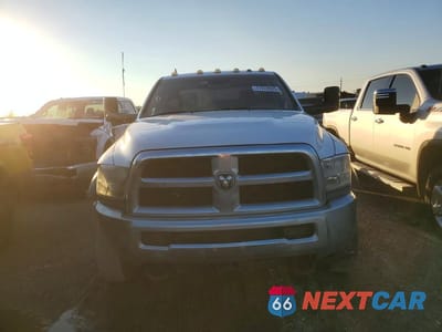 Piąte zdjęcie samochodu w środku: 2015 RAM 4500 TRUCK CAB AND CHASSIS VIN:3C7WRKEL3FG516956 - miniatura