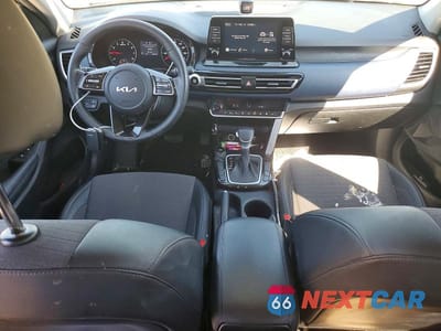 Zdjęcie 8 z 13 samochodu: 2023 KIA SELTOS S VIN:KNDEU2AA4P7438194 - miniatura
