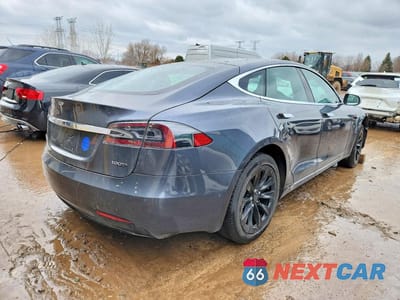 Trzecie zdjęcie samochodu z tyłu: 2017 TESLA MODEL S VIN:5YJSA1E27HF217306 - miniatura