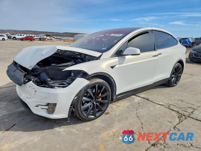 2017 TESLA MODEL X 5YJXCBE47HF051876 - główne zdjęcie licytacji z USA - miniatura