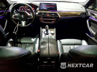 Zdjęcie 8 z 12 samochodu: 2018 BMW M550XI VIN:WBAJB9C5XJG464283 - miniatura