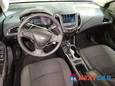 Zdjęcie 8 z 12 samochodu: 2017 CHEVROLET CRUZE LT VIN:1G1BE5SM3H7241893 - miniatura