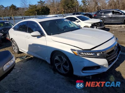 Czwarte zdjęcie samochodu z boku: 2018 HONDA ACCORD EX VIN:1HGCV1F40JA141291 - miniatura