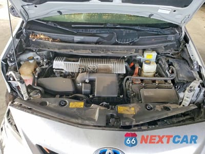 Zdjęcie 11 z 12 samochodu: 2013 TOYOTA PRIUS V VIN:JTDZN3EUXD3193025 - miniatura