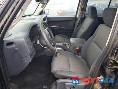 Zdjęcie 7 z 12 samochodu: 2008 JEEP COMMANDER SPORT VIN:1J8HH48K48C172463 - miniatura