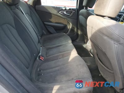 Zdjęcie 10 z 12 samochodu: 2015 CHRYSLER 200 LIMITED VIN:1C3CCCAB8FN701682 - miniatura