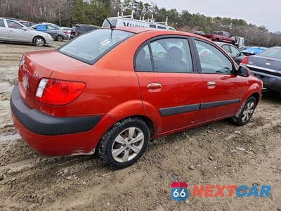 Trzecie zdjęcie samochodu z tyłu: 2008 KIA RIO BASE VIN:KNADE123386396236 - miniatura