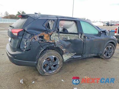 Trzecie zdjęcie samochodu z tyłu: 2025 NISSAN ROGUE SV VIN:5N1BT3BB6SC800346 - miniatura