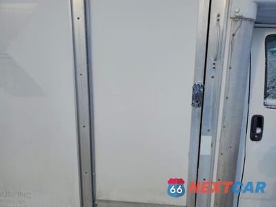 Zdjęcie 11 z 14 samochodu: 2015 GMC SAVANA CUTAWAY G3500 VIN:1GD374CG3F1226668 - miniatura