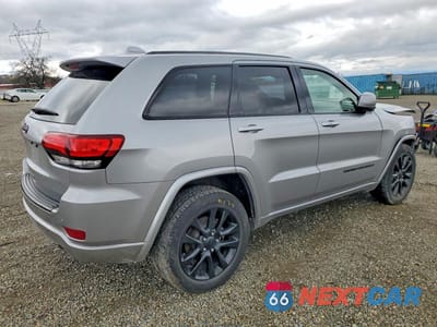 Trzecie zdjęcie samochodu z tyłu: 2017 JEEP GRAND CHEROKEE LAREDO VIN:1C4RJFAG8HC910282 - miniatura