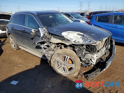 Czwarte zdjęcie samochodu z boku: 2021 MERCEDES-BENZ GLC 300 4MATIC VIN:W1N0G8EB3MV274668 - miniatura