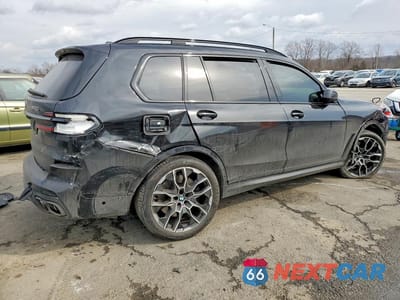 Trzecie zdjęcie samochodu z tyłu: 2024 BMW X7 M60I VIN:5UX33EM04R9T06315 - miniatura